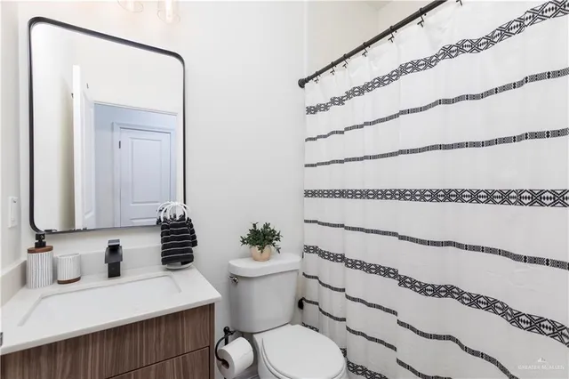 $1,250 | 1006 North Clarence Avenue, Unit 1, Edinburg, TX 78541