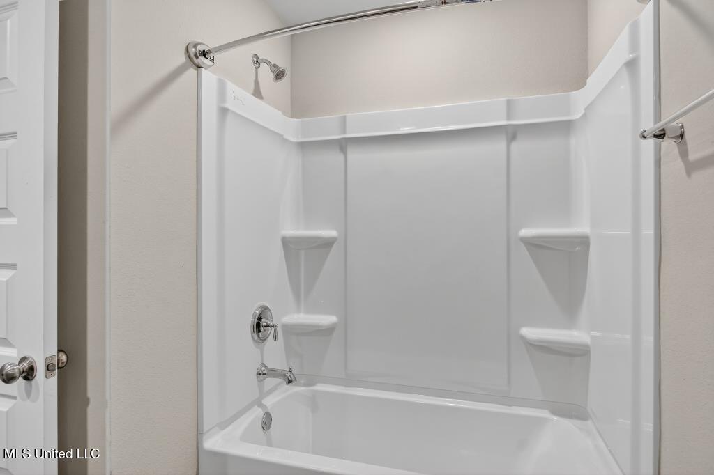 15232 Cypress Way Biloxi, MS 39532 - Photo 27 of 43 IMG_6744