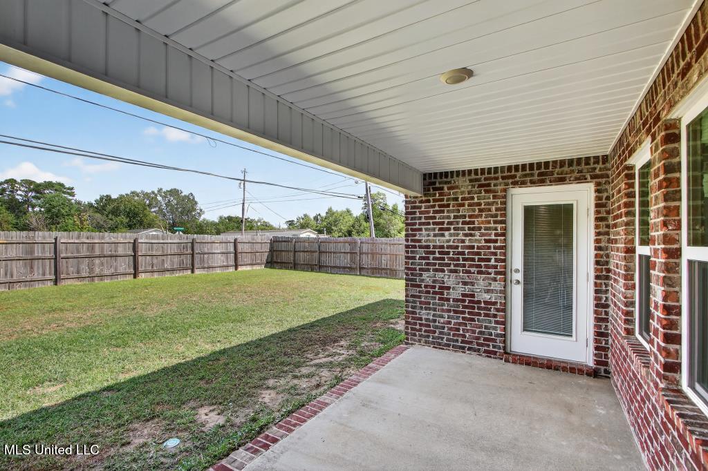 15232 Cypress Way Biloxi, MS 39532 - Photo 33 of 43 IMG_6758