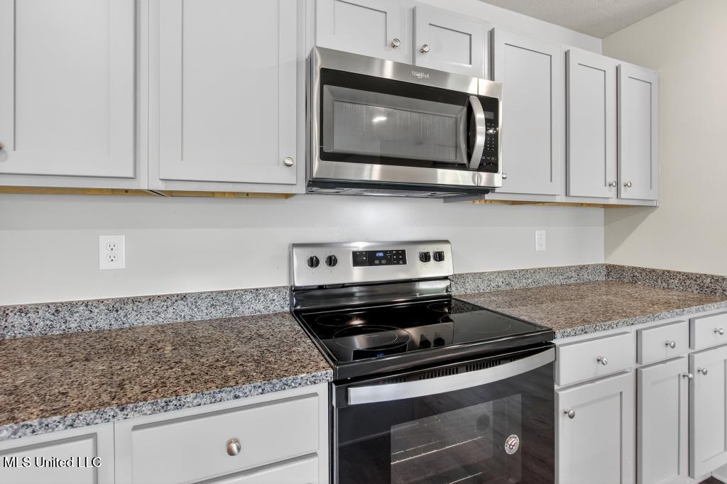 15232 Cypress Way Biloxi, MS 39532 - Photo 9 of 43 IMG_6729