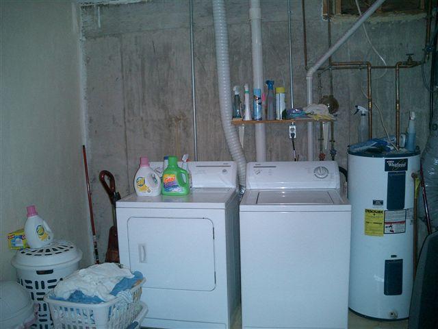 3335 Forest Ridge Road Roanoke, VA 24018 - Photo 16 of 22 a utility room with dryer and washer