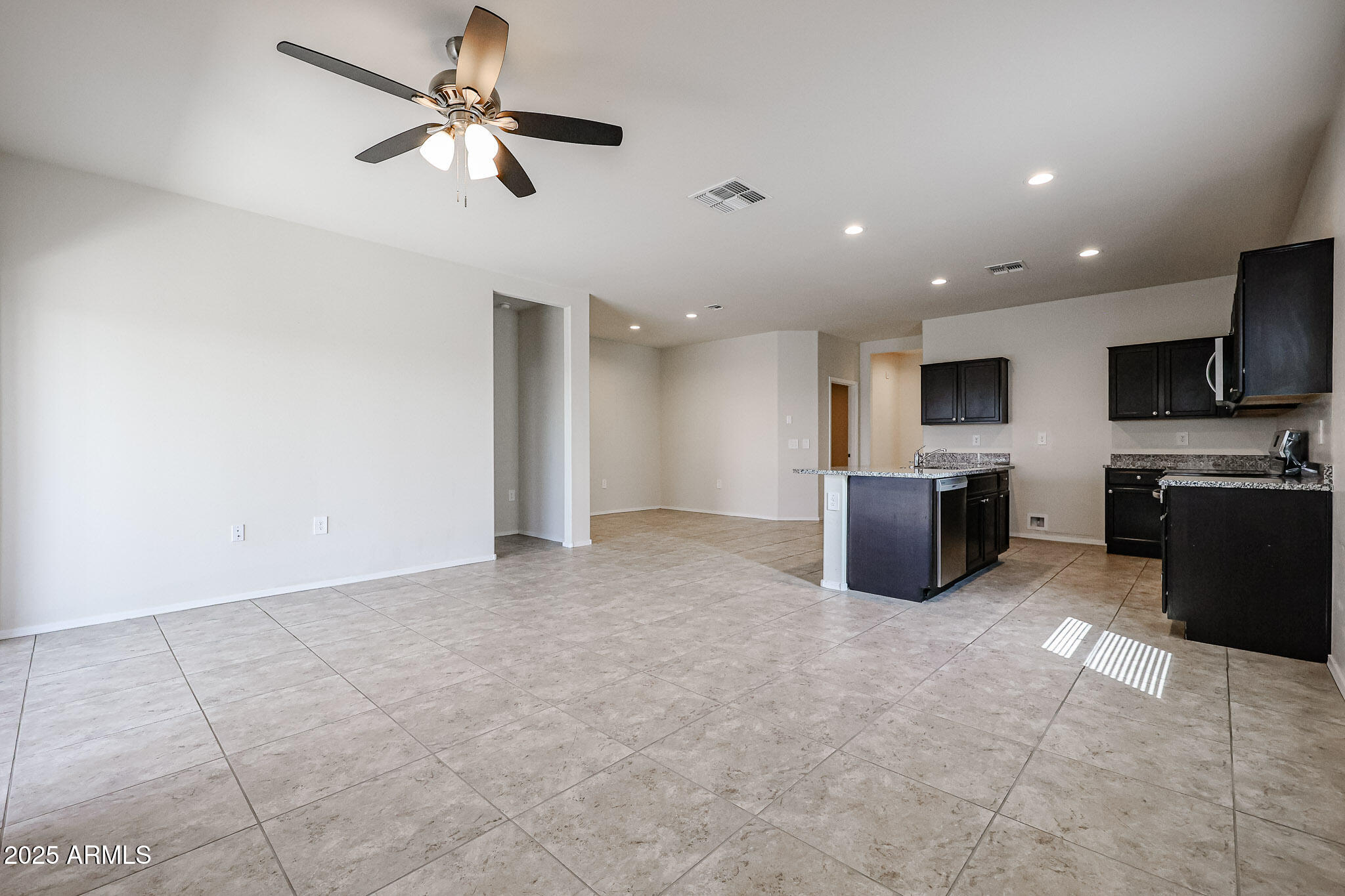 44575 West Palo Cedro Road Maricopa, AZ 85138 - Photo 7 of 42 living