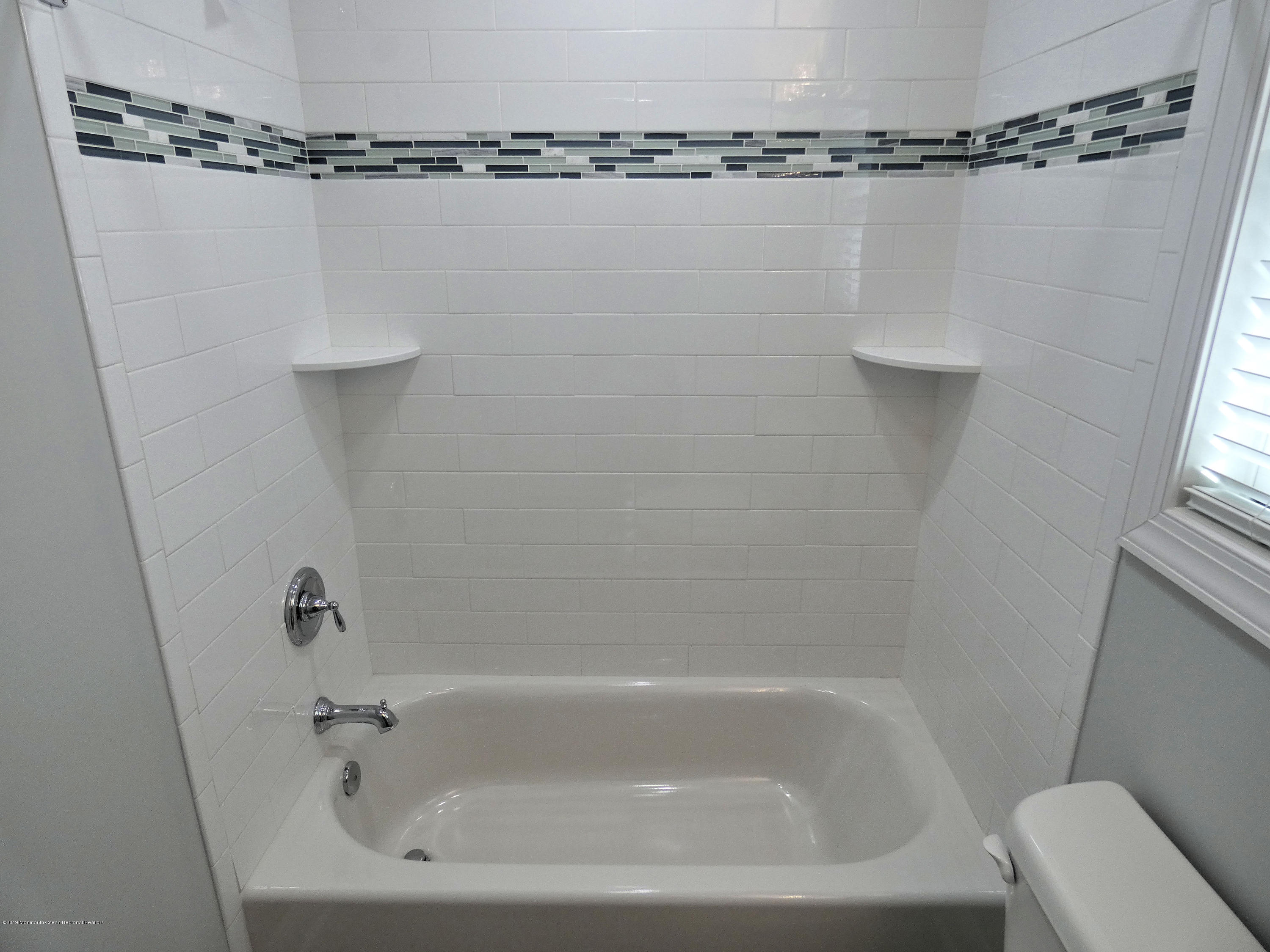 116 San Diego Road Lavallette, NJ 08735 - Photo 8 of 24 bath2_tub