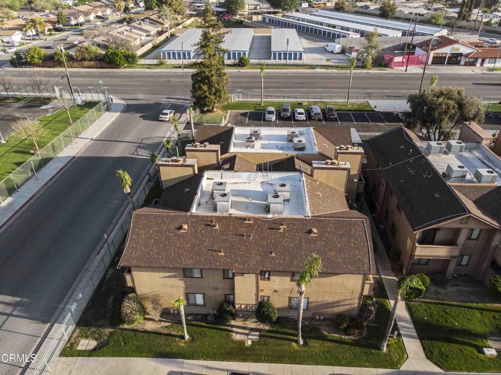 701 Planz Road Bakersfield, CA 93304 - Photo 3 of 12 03