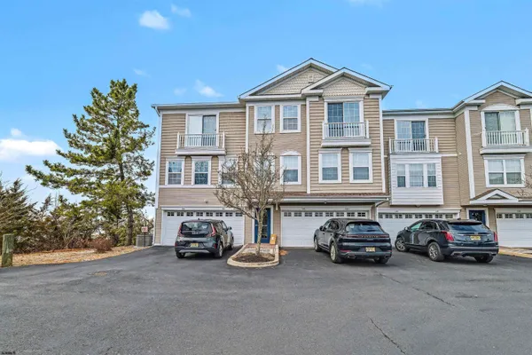 $549,900 | 35 Bayside Drive, Unit 35, Somers Point, NJ 08244