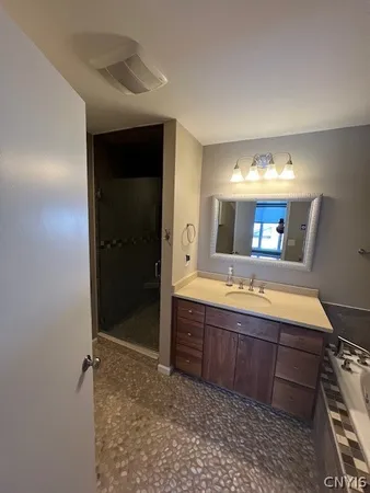 $525,000 | 303 White Heron Circle, Manlius, NY 13066