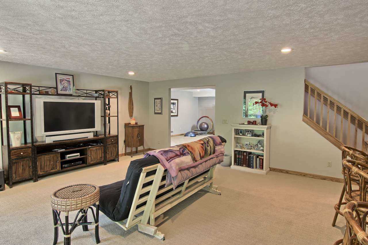 6742 Mission Ridge Traverse City, MI 49686 - Photo 21 of 41 1836001-20.JPG