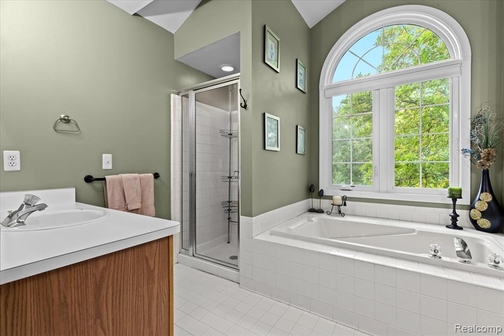 45030 Glengarry Road Canton, MI 48188 - Photo 12 of 28 Gallery Image 12