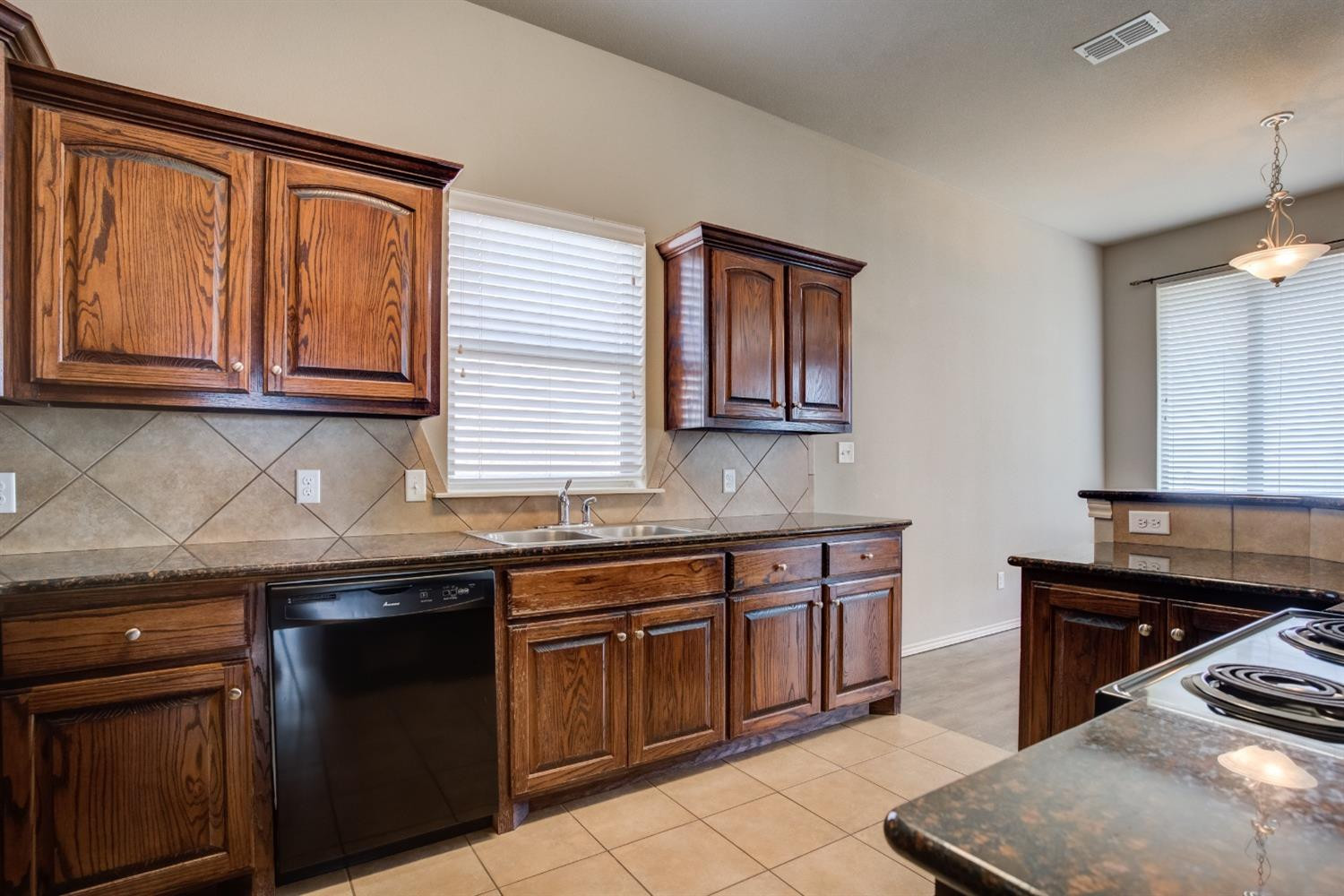 7803 85th Street Lubbock, TX 79424 - Photo 6 of 24 Photo 6