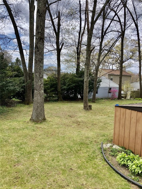 228 Hilltop Road Cumberland, RI 02864 - Photo 18 of 19