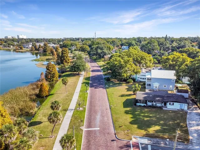 $2,500 | 63 Lake Hunter Drive, Lakeland, FL 33803