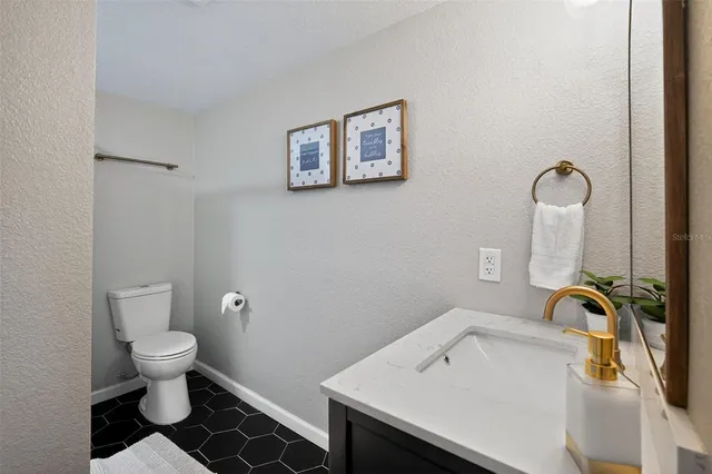 $2,500 | 63 Lake Hunter Drive, Lakeland, FL 33803