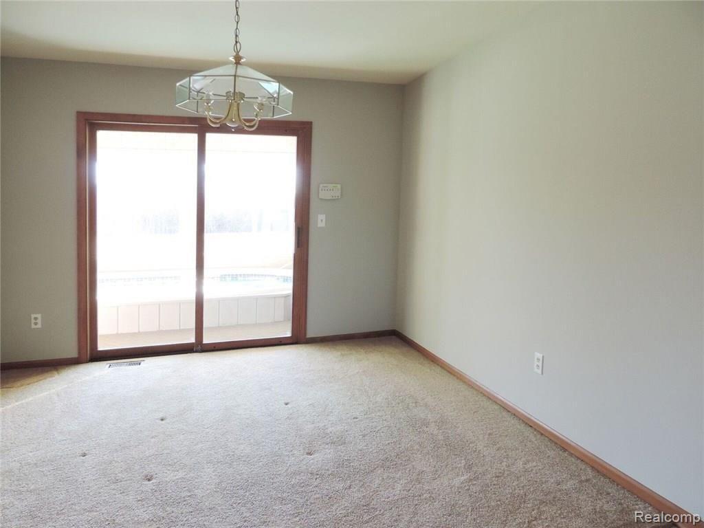 3733 Prospect Road Ann Arbor, MI 48105 - Photo 4 of 27 DSCN4365_preview.jpg