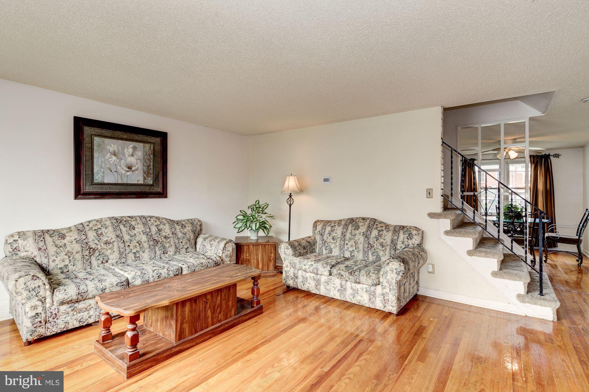 5495 Bucknell Road Baltimore, MD 21206 - Photo 2 of 21 Living Room