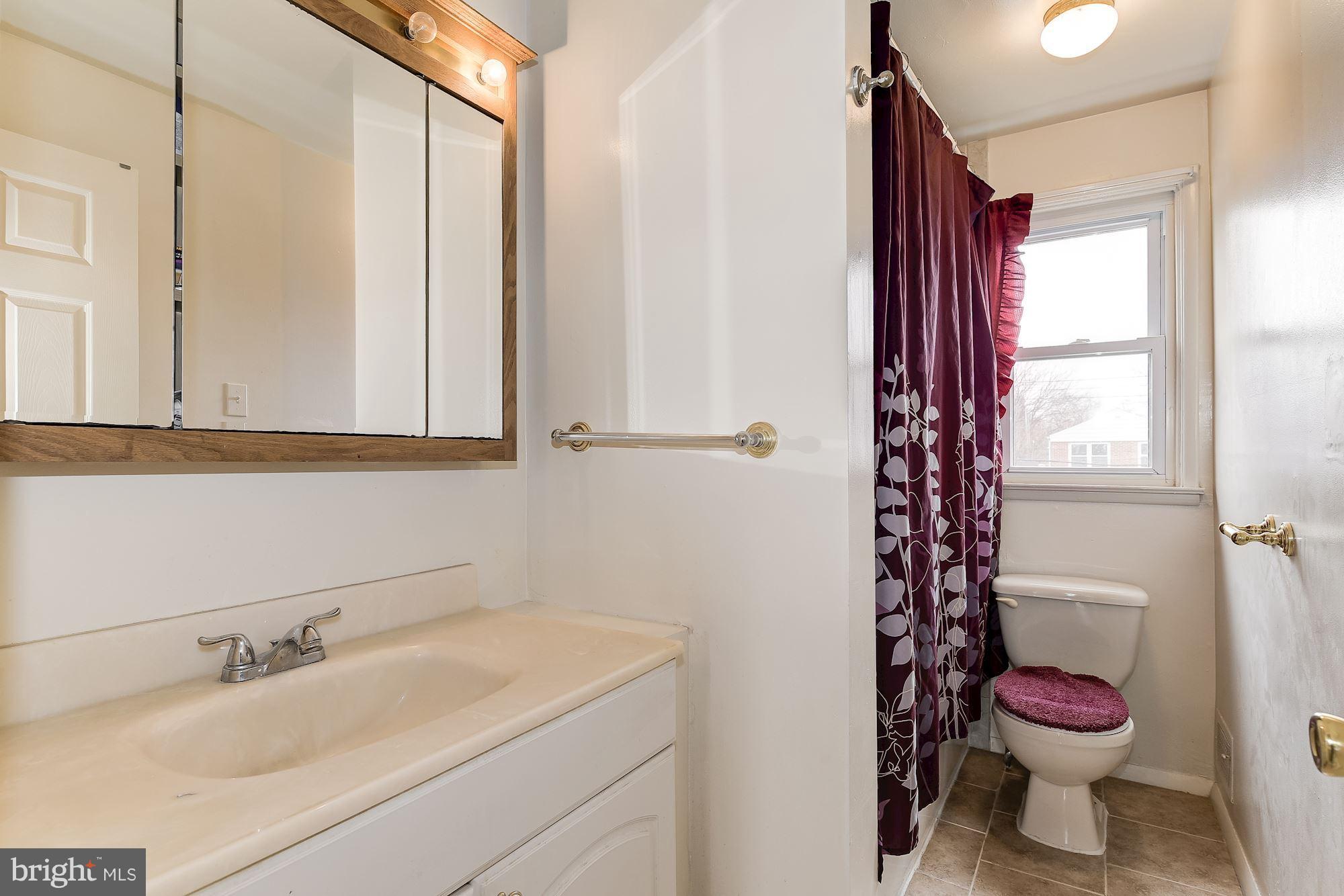 5495 Bucknell Road Baltimore, MD 21206 - Photo 12 of 21 Bath