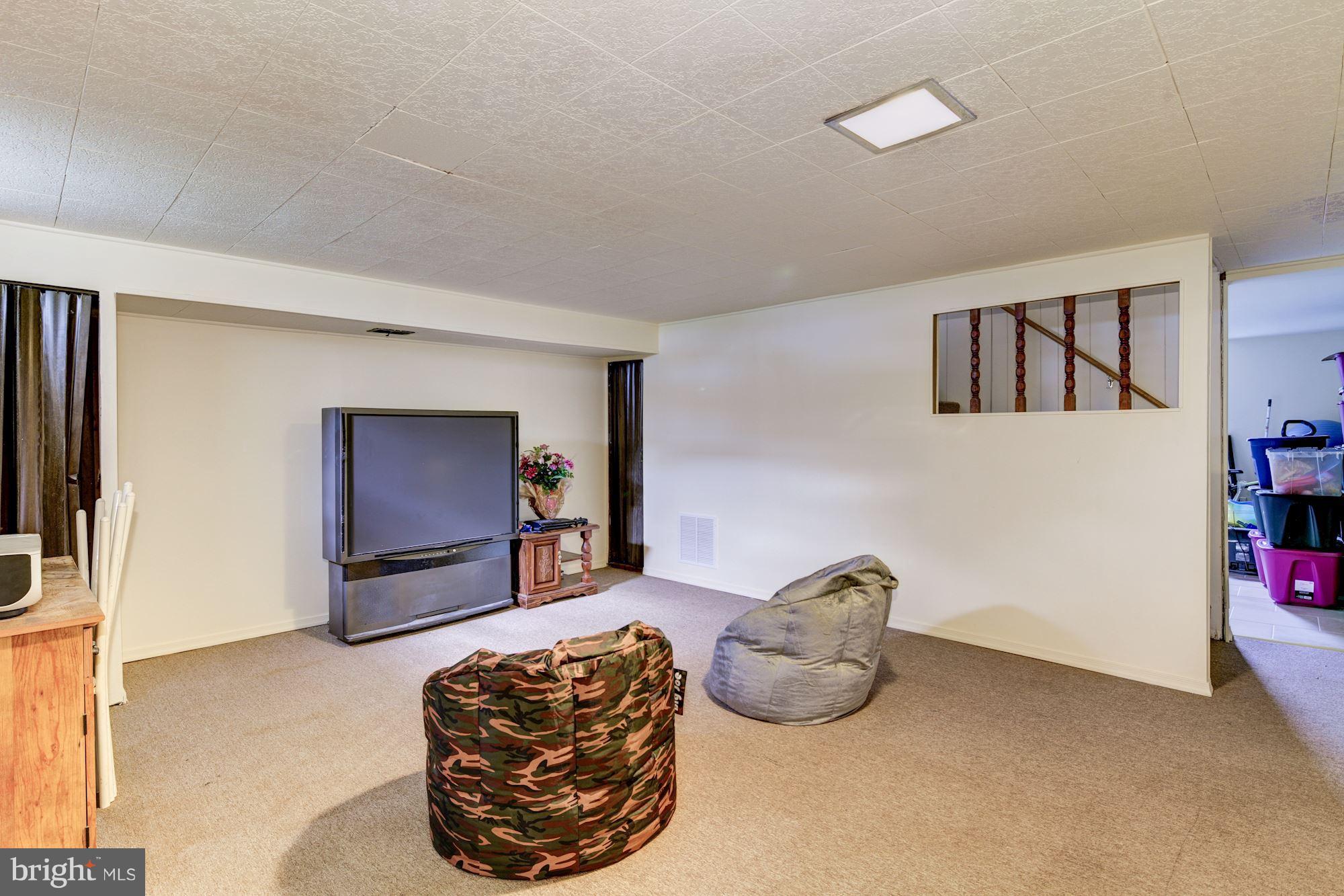 5495 Bucknell Road Baltimore, MD 21206 - Photo 16 of 21 Family Room