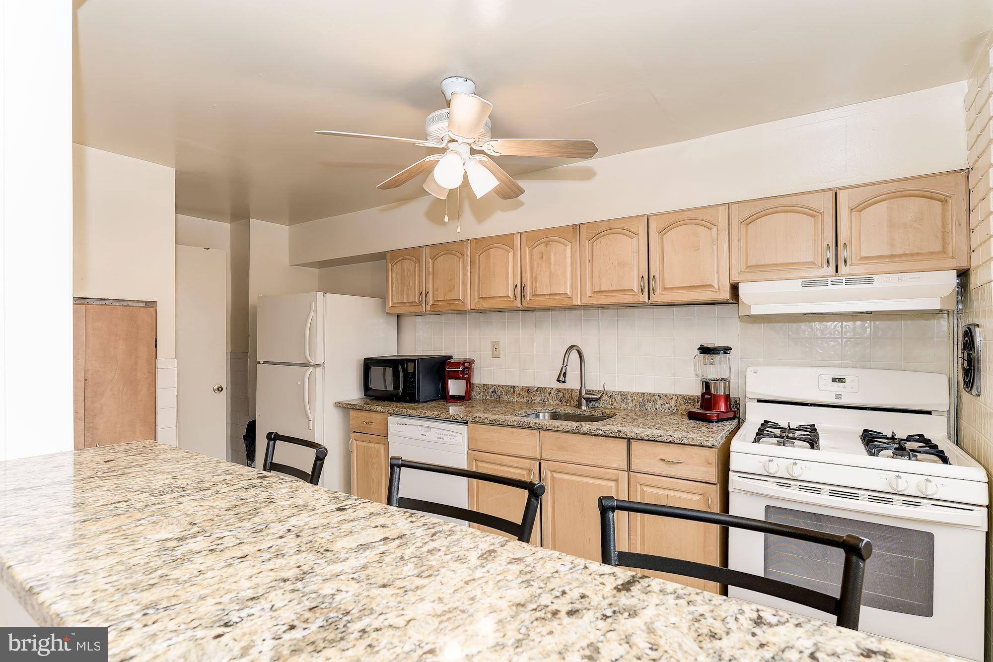 5495 Bucknell Road Baltimore, MD 21206 - Photo 8 of 21 Kitchen