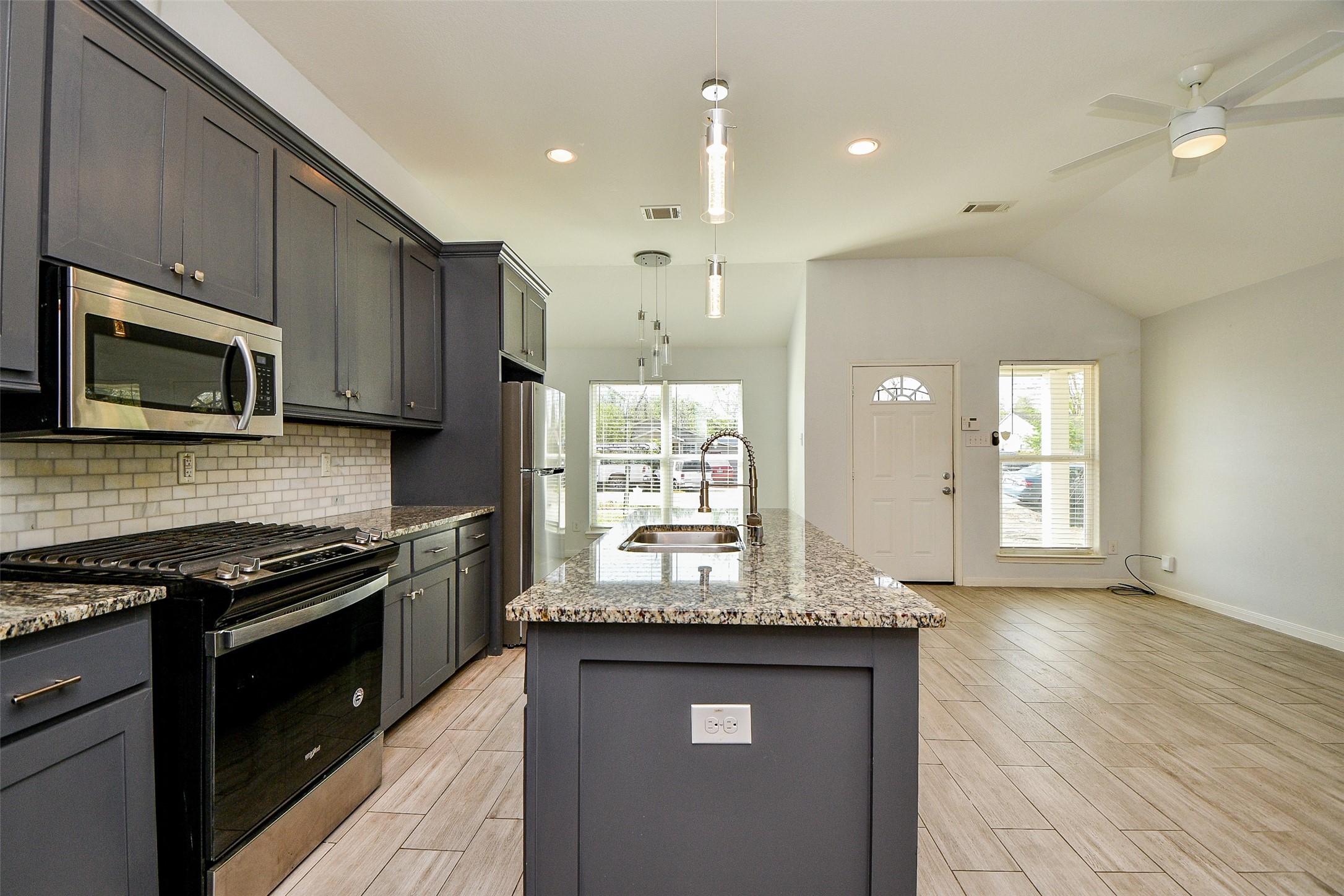 6747 England Street, Unit A Houston, TX 77021 - Photo 10 of 32
