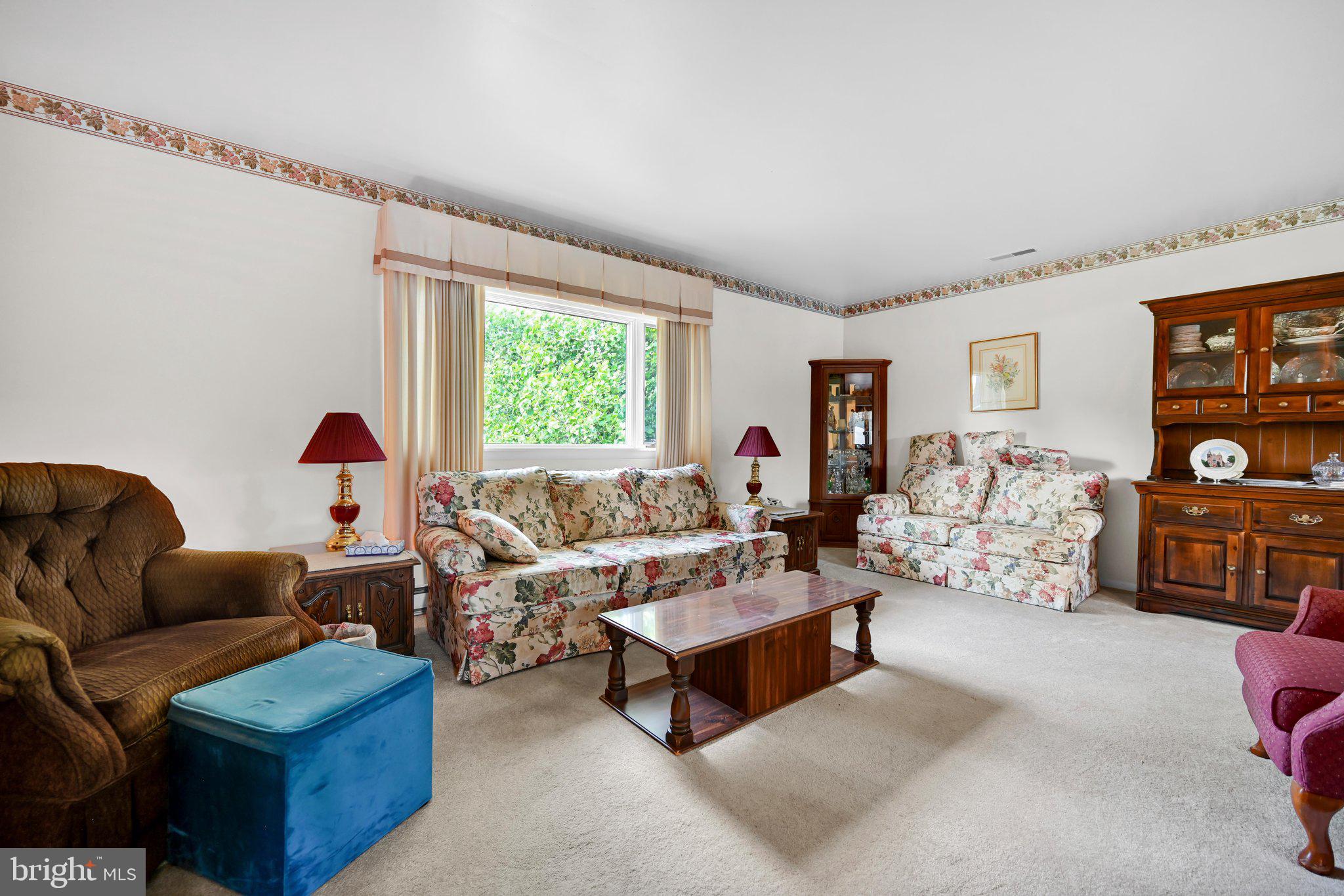 275 Ridge Road Orwigsburg, PA 17961 - Photo 18 of 42 Family Area