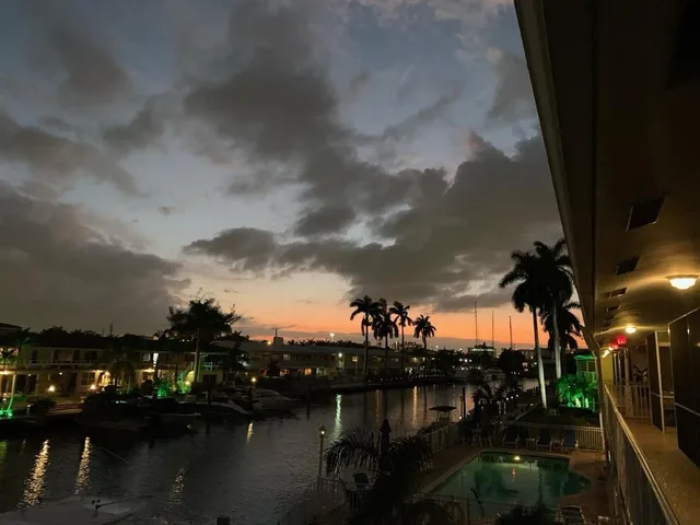 $399,900 | 2864 Northeast 33rd Court, Unit 202, Fort Lauderdale, FL 33306