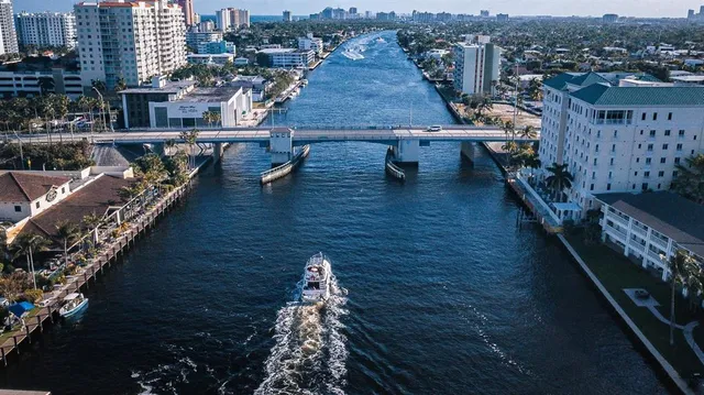 $399,900 | 2864 Northeast 33rd Court, Unit 202, Fort Lauderdale, FL 33306