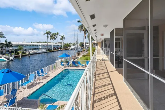 $399,900 | 2864 Northeast 33rd Court, Unit 202, Fort Lauderdale, FL 33306