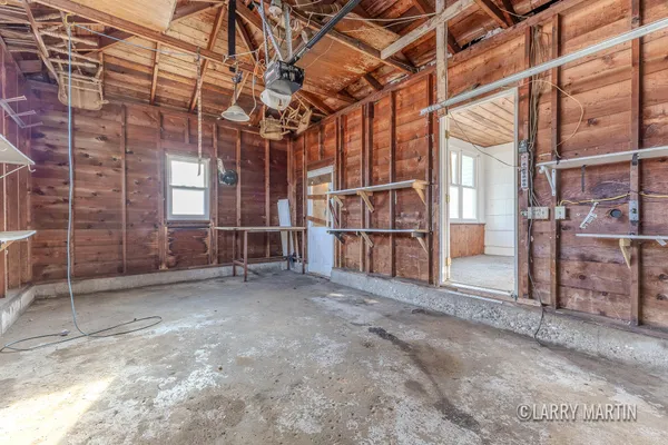 $230,000 | 2530 De Hoop Avenue, Wyoming, MI 49509