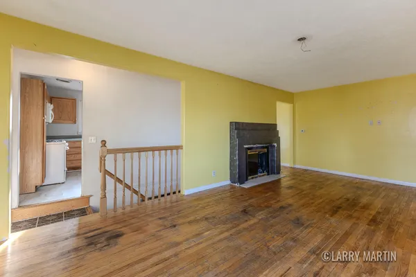 $230,000 | 2530 De Hoop Avenue, Wyoming, MI 49509