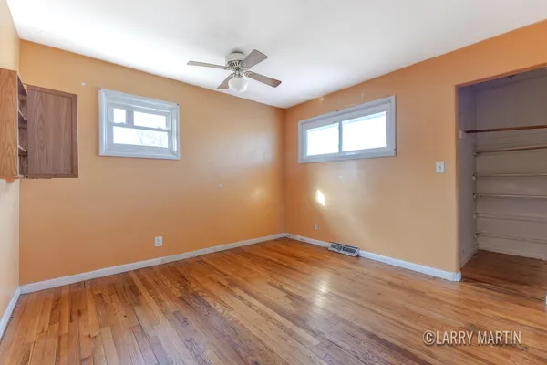 $230,000 | 2530 De Hoop Avenue, Wyoming, MI 49509