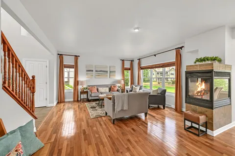 $685,000 | 533 Majestic View Lane, Oconomowoc, WI 53066