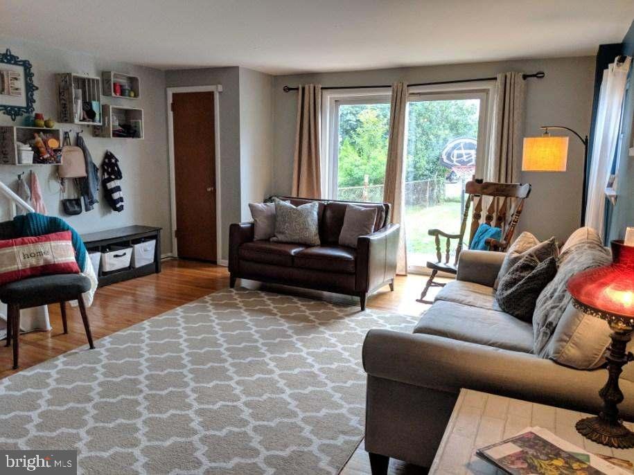 2812 Sebring Road Philadelphia, PA 19152 - Photo 2 of 12 Gallery Image 2