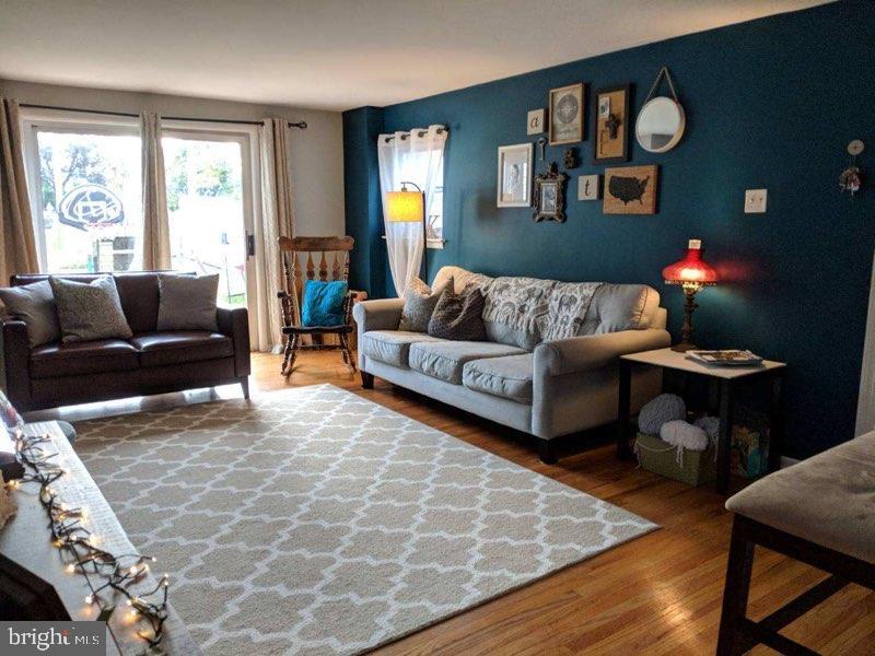2812 Sebring Road Philadelphia, PA 19152 - Photo 3 of 12 Gallery Image 3
