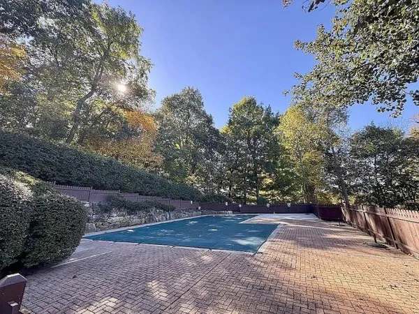 $467,000 | 9 Foxwood Circle, Mount Kisco, NY 10549