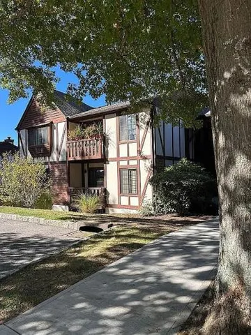 $467,000 | 9 Foxwood Circle, Mount Kisco, NY 10549