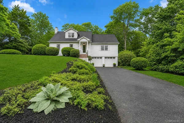 $1,299,000 | 440 Cases Lane, Cutchogue, NY 11935