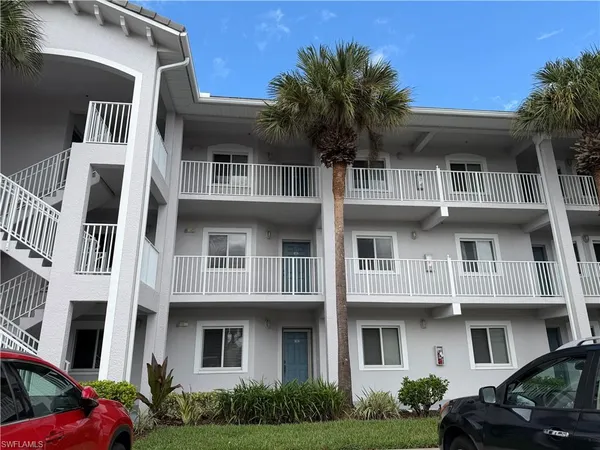 $2,100 | 7839 Regal Heron Circle, Unit 202, Naples, FL 34104