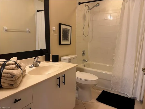 $2,100 | 7839 Regal Heron Circle, Unit 202, Naples, FL 34104
