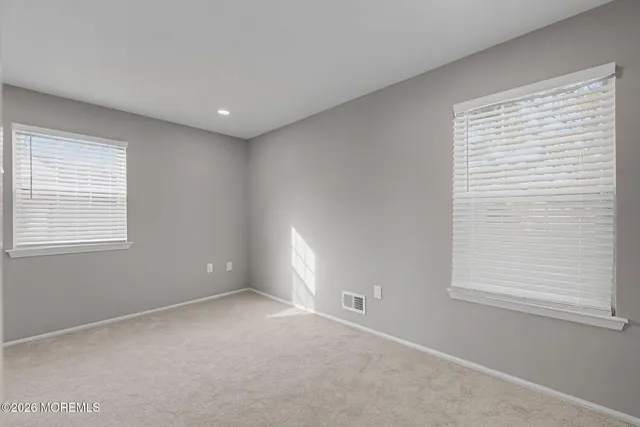 $324,999 | 32 Carnaby Close, Freehold, NJ 07728