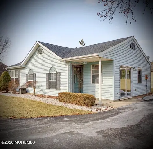 $324,999 | 32 Carnaby Close, Freehold, NJ 07728