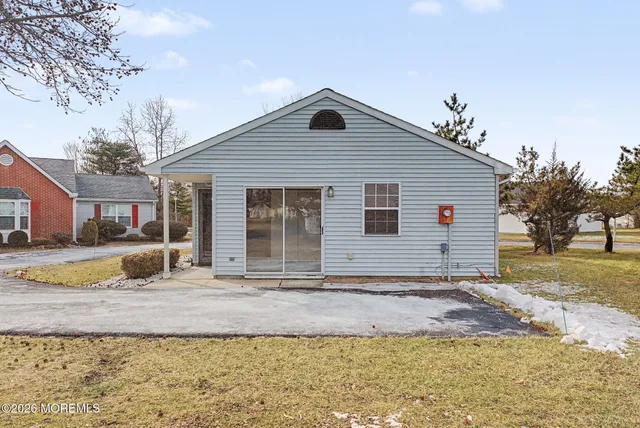 $324,999 | 32 Carnaby Close, Freehold, NJ 07728