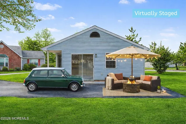 $324,999 | 32 Carnaby Close, Freehold, NJ 07728