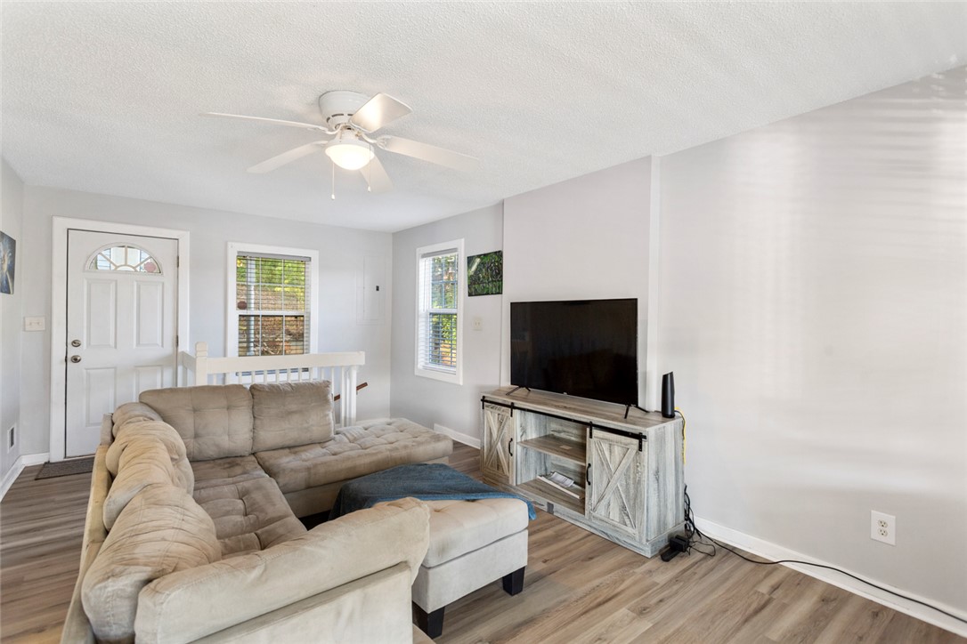 106 Holt Drive Iva, SC 29655 - Photo 4 of 46