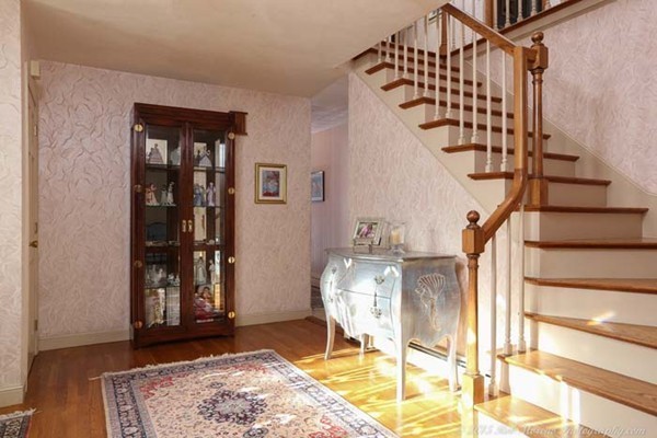 10 Haskell Road Andover, MA 01810 - Photo 3 of 30 Gallery Image 3
