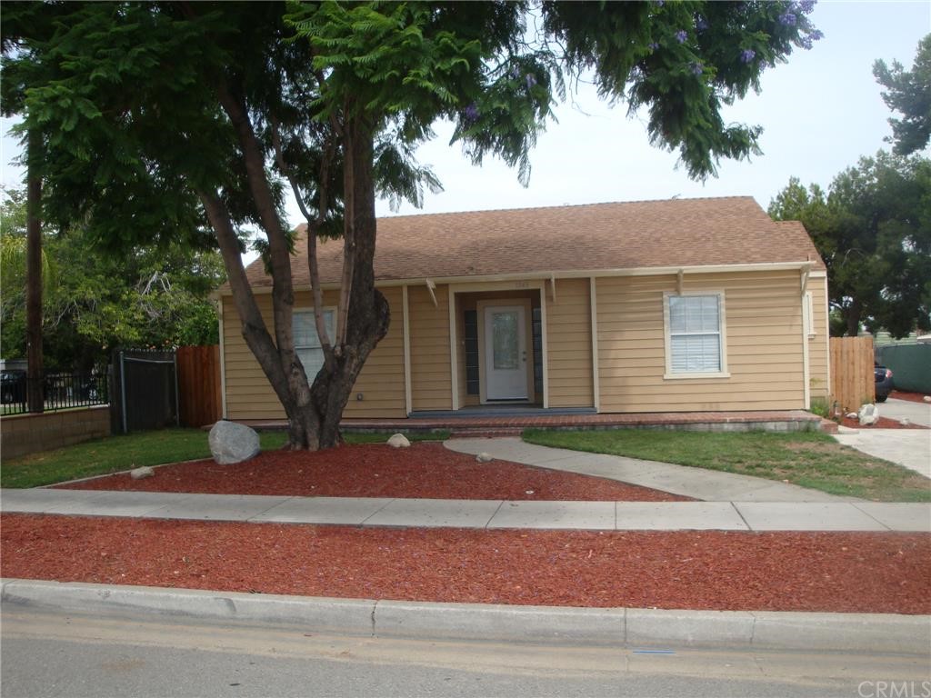 1049 South Riverside Avenue Rialto, CA 92376 - Photo 1 of 1