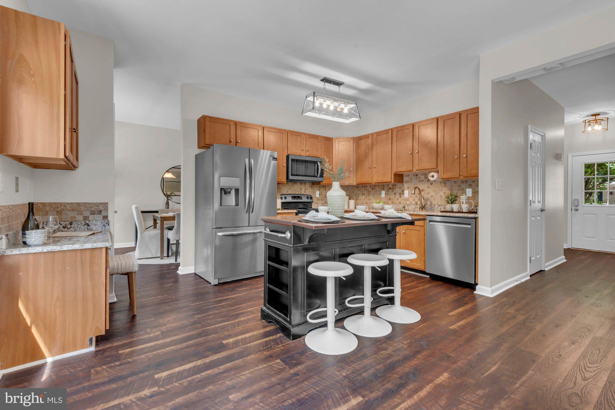 8121 Sagamore Way Pasadena, MD 21122 - Photo 10 of 66
