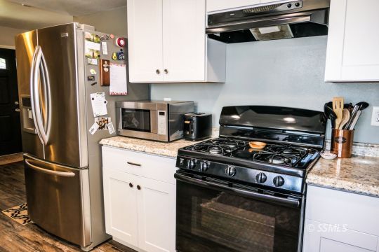 817 Victoria Court Ridgecrest, CA 93555 - Photo 12 of 40
