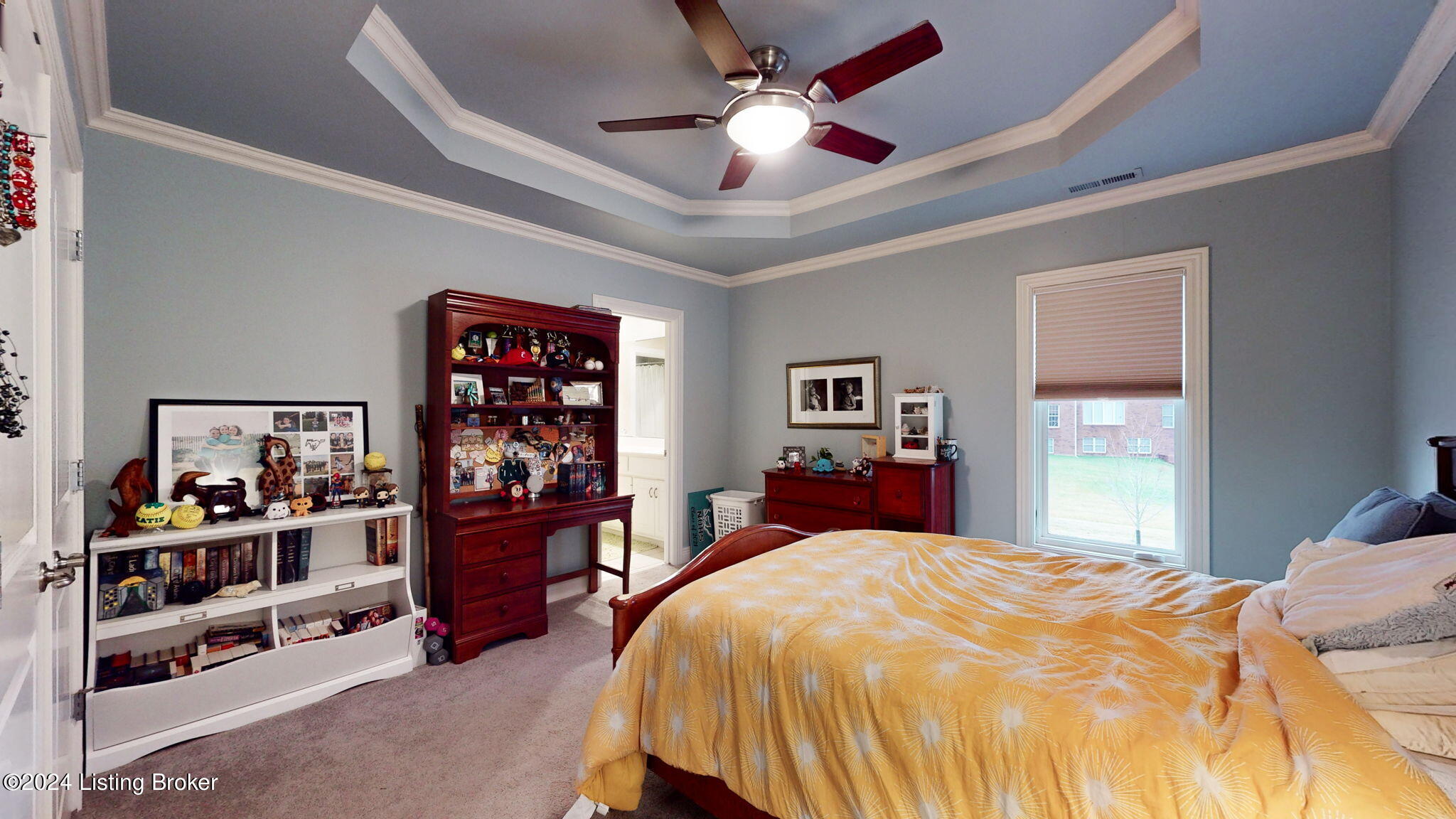 2902 Doe Ridge Court Prospect, KY 40059 - Photo 35 of 77 2nd Floor Bedroom 1
