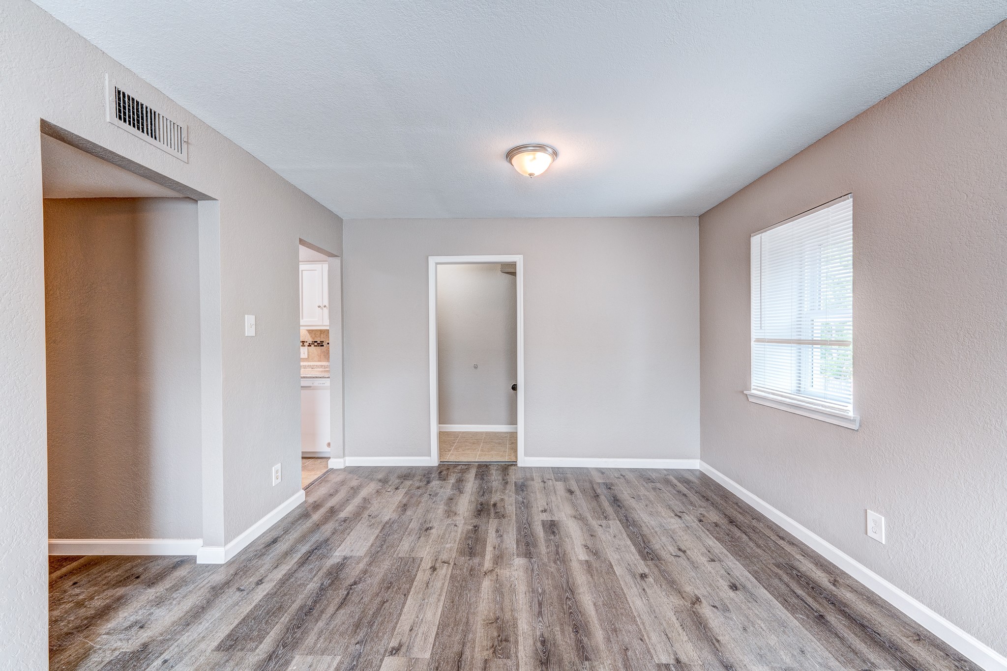523 Spring Drive, Unit 4 Pasadena, TX 77504 - Photo 5 of 18