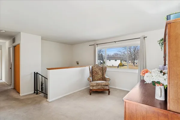 $324,000 | 36615 Streamwood Drive, Gurnee, IL 60031