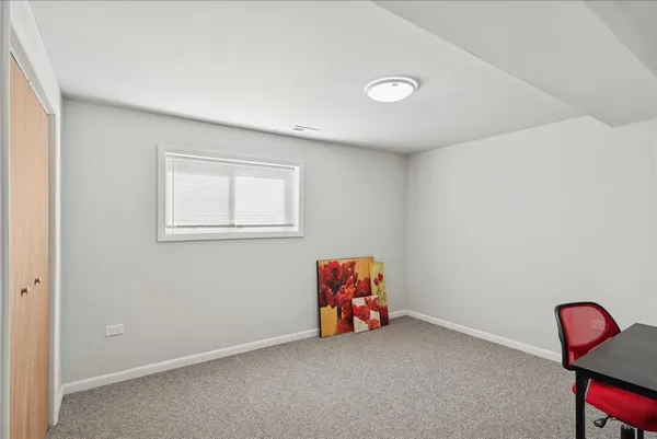 $324,000 | 36615 Streamwood Drive, Gurnee, IL 60031